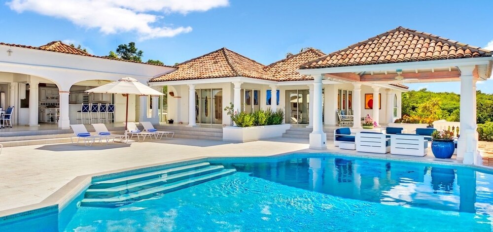 Villa La Bella Casa — 5-Star Luxury Hotel in None, Saint Martin