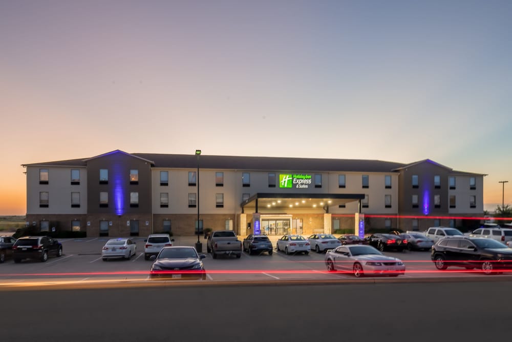 Holiday Inn Express & Suites N Waco Area West an IHG Hotel - featured photo