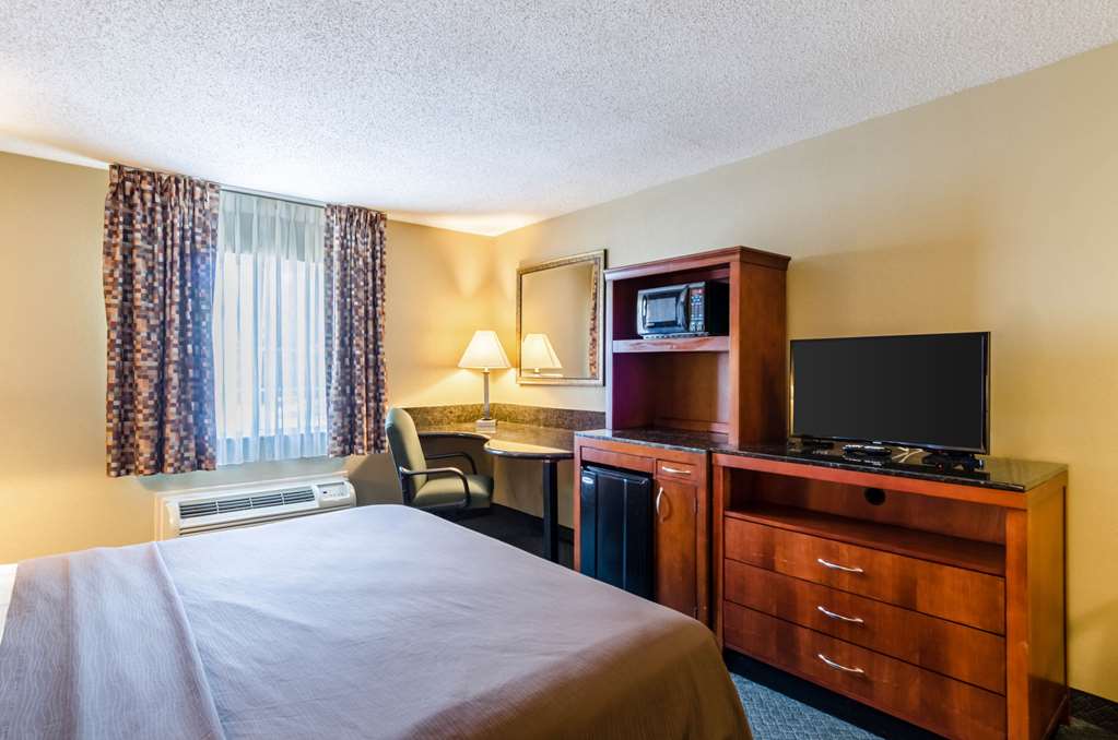 Quality Inn Chicopee Springfield - photo 14