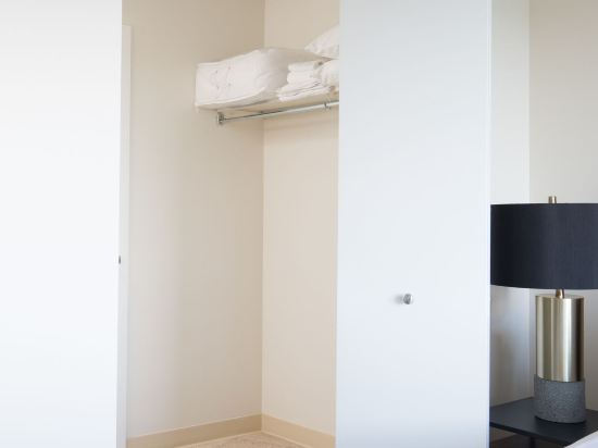 Smart 2BR in Brighton by Sonder - photo 14