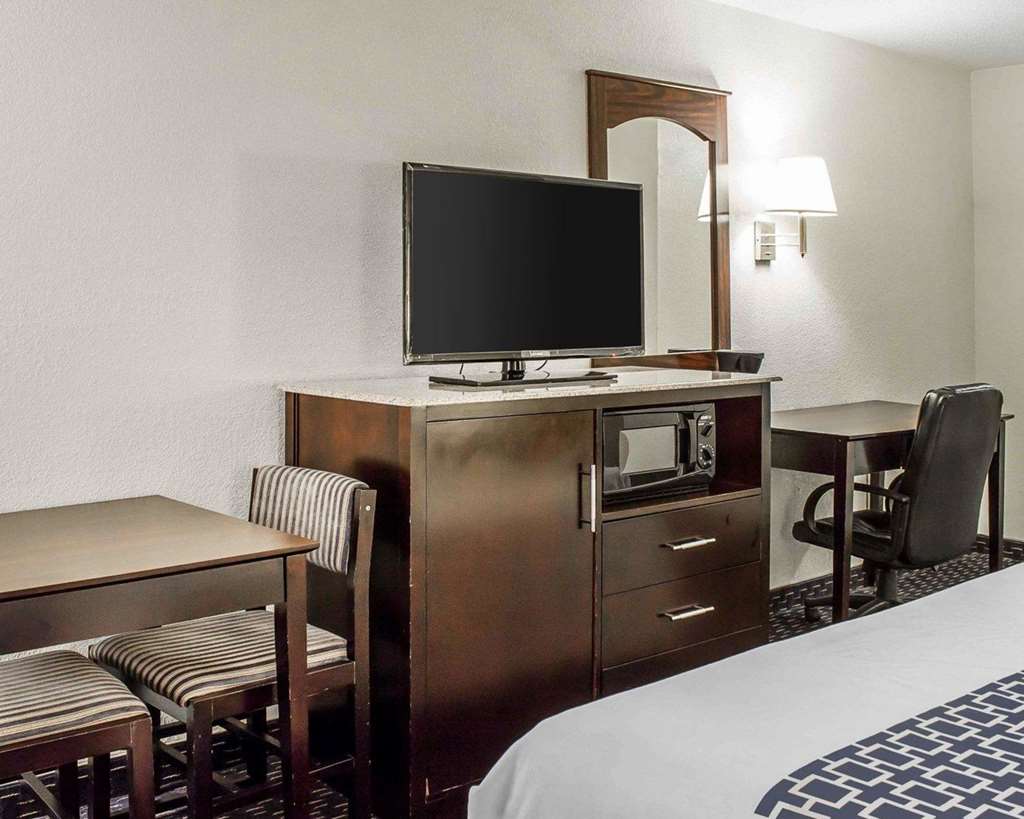 Econo Lodge Scranton near Montage Mountain - photo 6