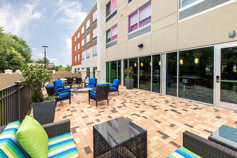 Holiday Inn Express & Suites Greenville S Piedmont by IHG - photo 32