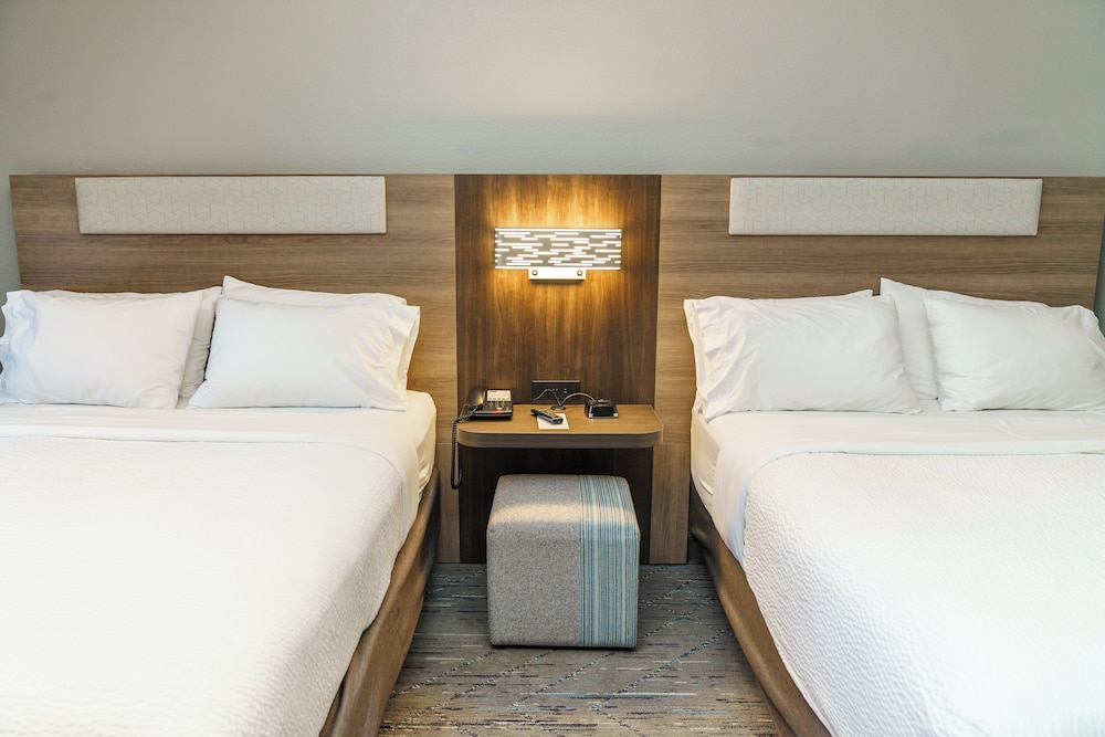 Holiday Inn Express Hotel & Suites Raleigh SW NC State by IHG - photo 37