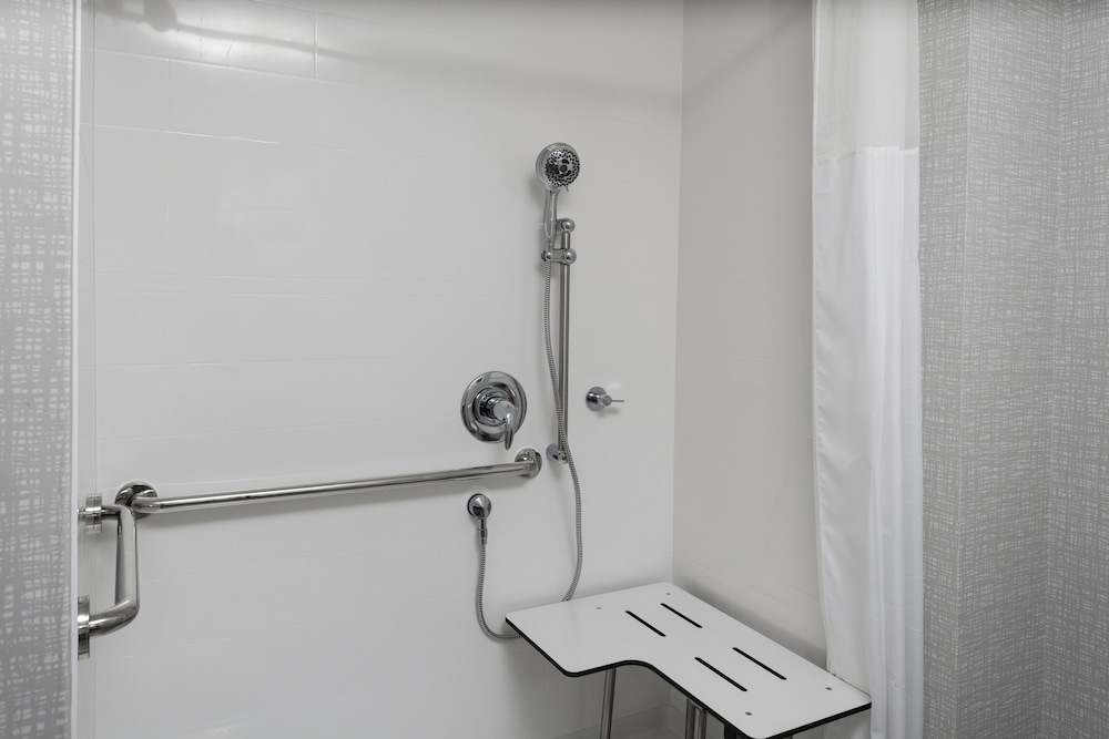 Hampton Inn and Suites by Hilton Indianapolis West Speedway - photo 14