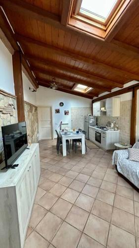Casa vacanze profumo di mare — 4-Star Luxury Hotel in Fiumicino-Isola Sacra, Italy