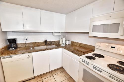 0111 Waters Edge Resort condo - photo 12