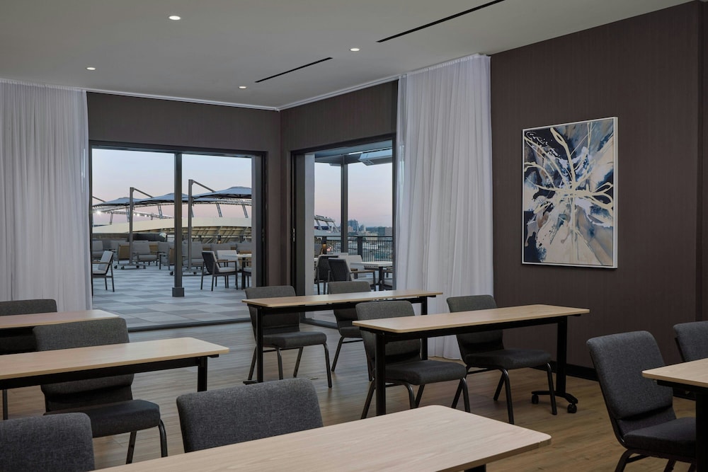 Courtyard by Marriott Denver Downtown West - photo 37