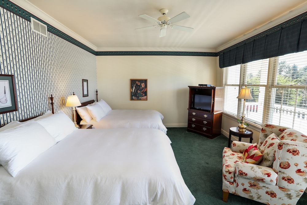 Oakmont Inn - photo 7