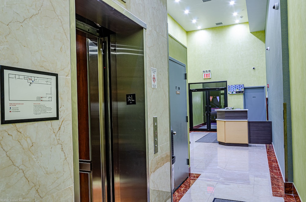 Elmhurst Hotel - photo 27