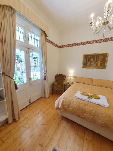 Grandhome Melbourne Airport & Shops — hotel near Melbourne Airport