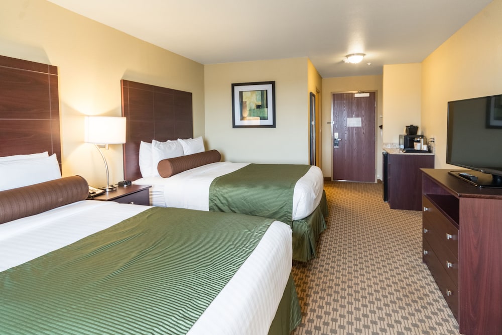 Cobblestone Hotel & Suites Pecos - photo 12