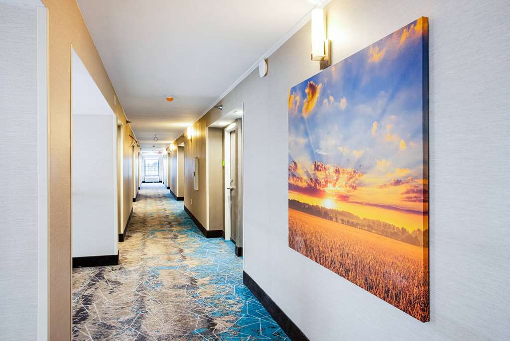 La Quinta Inn and Suites by Wyndham Jonesboro - photo 34