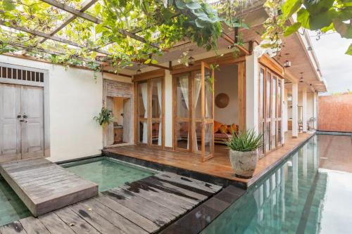Villa Pisces 2 Bedrooms Villa with Private Pool at Kerobokan — 4-Star Luxury Hotel in Denpasar, Indonesia