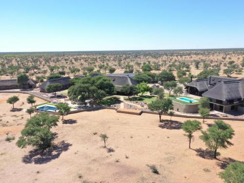 Saroa Safari Lodge — 4-Star Luxury Hotel in Gobabis, Namibia