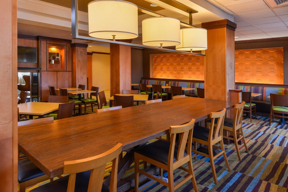 Fairfield Inn & Suites by Marriott Santa Maria - photo 43