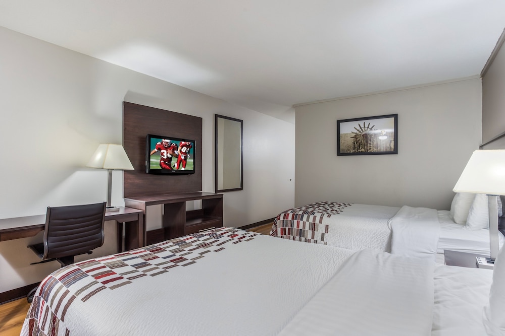 Red Roof Inn Meridian - photo 7
