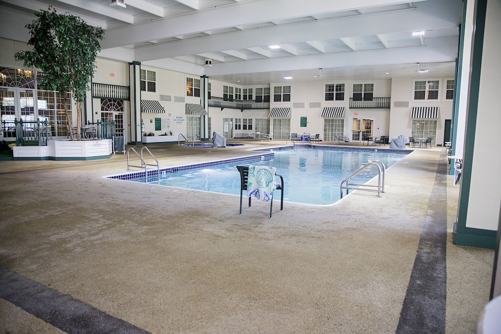 Grand Hinckley Inn - photo 14