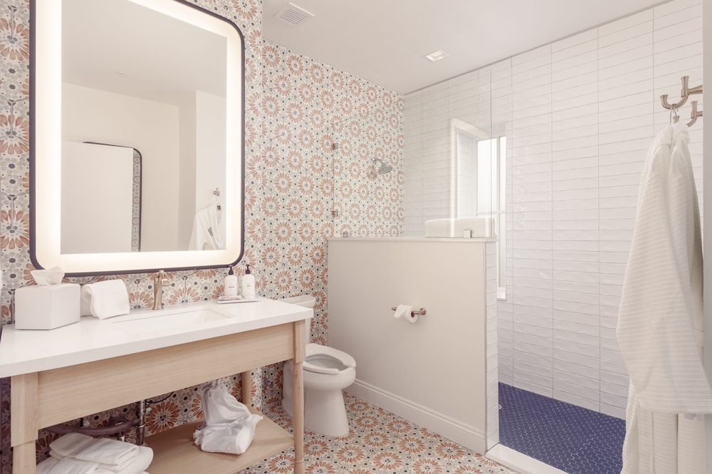 Lily Hall A Boutique Hotel - photo 34