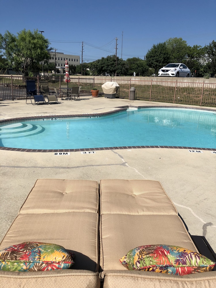 Windcrest Inn and Suites - photo 44
