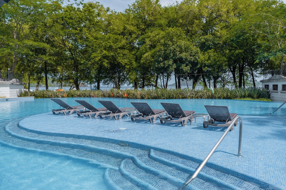 CC Beach Front Papagayo All Inclusive in Sardinal, Costa Rica