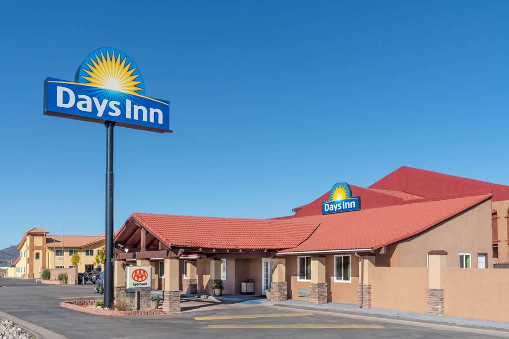 Days Inn by Wyndham Grants - featured photo
