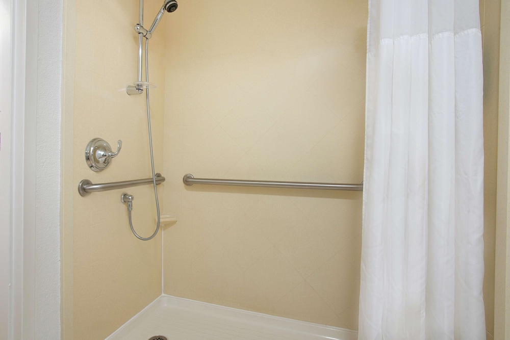 Hampton Inn Hilton Head - photo 30