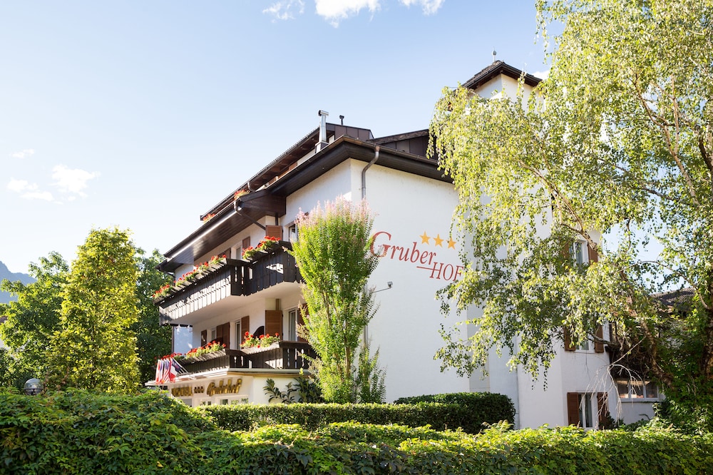 Hotel Gruberhof — Merano