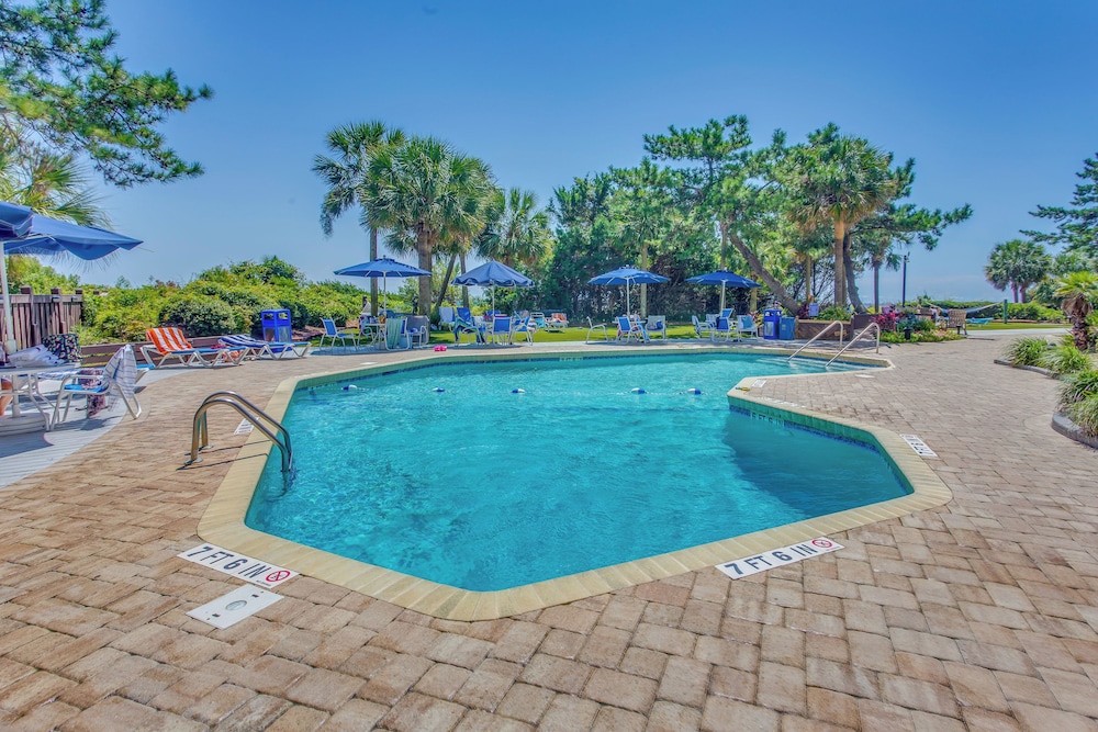 Ocean Access and Resort Perks Myrtle Beach Condo — 4-Star Luxury Hotel in Myrtle Beach, United States