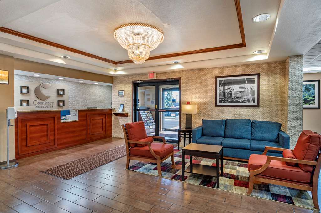 Comfort Inn & Suites Dayton Northwest Englewood - photo 4