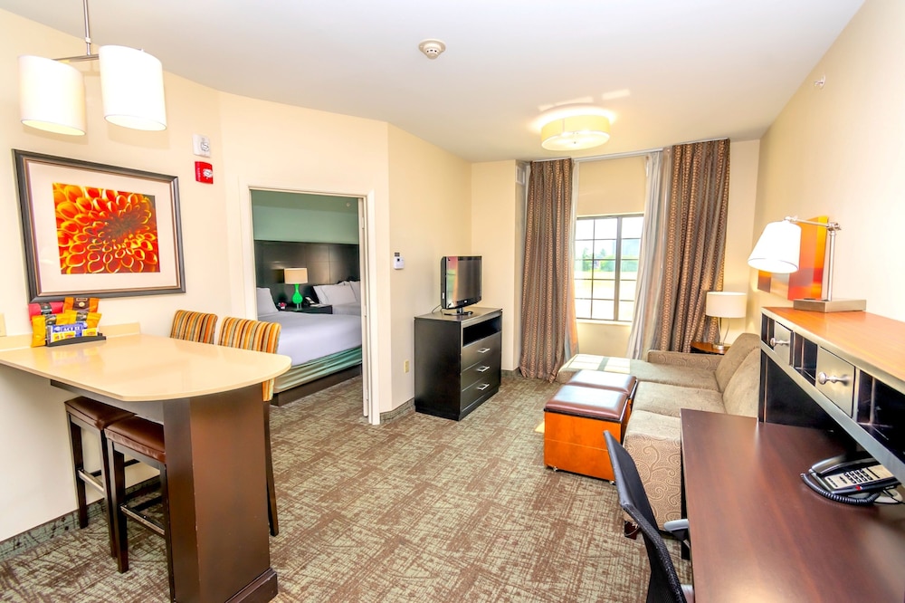 Staybridge Suites Houston IAH Beltway 8 by IHG - photo 17