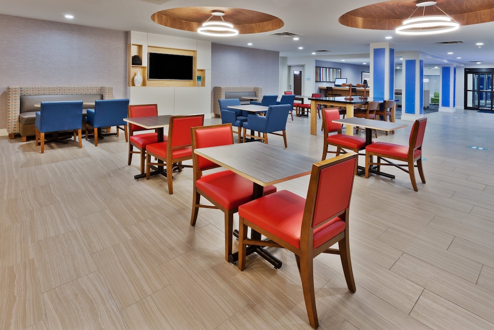 Holiday Inn Express & Suites Rome East by IHG - photo 40