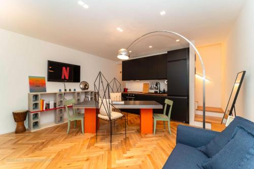 Nivola house bilocale su tre livelli e terrazzo — 4-Star Luxury Hotel in Milan, Italy
