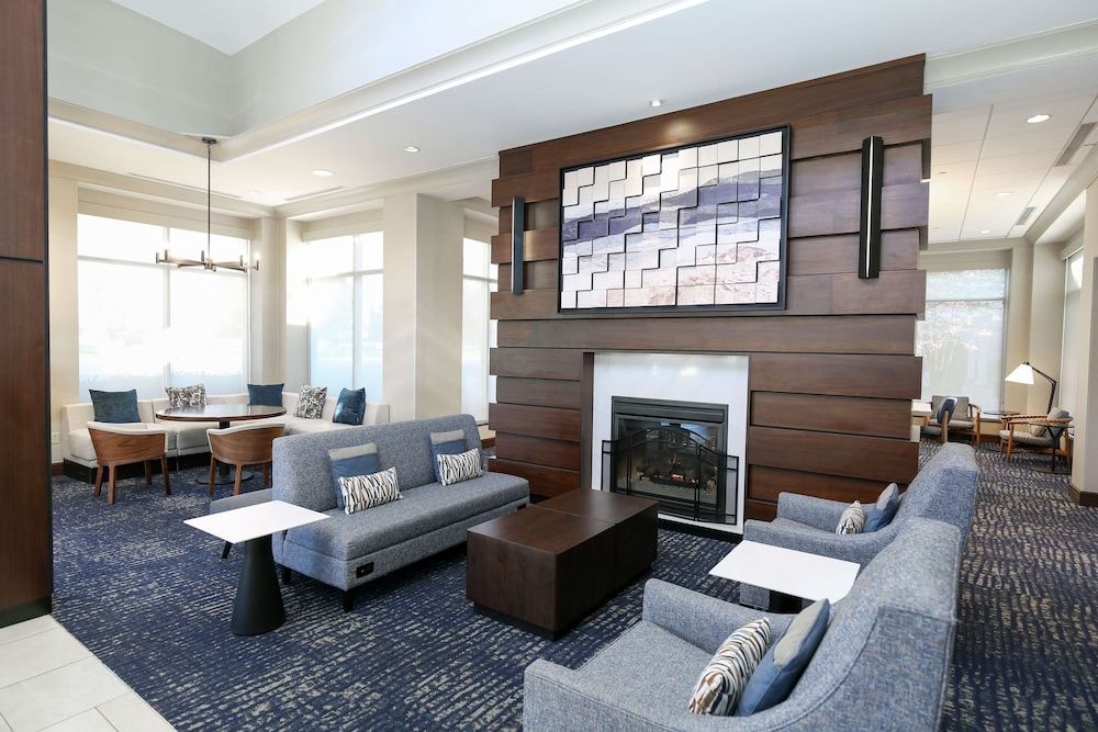 Hilton Garden Inn Melville - photo 3