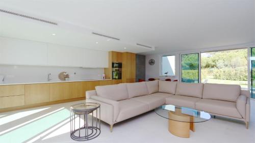 Villa Terese CleverDetails Central Vilamoura Sleeps 6 luxury walking distance — 4-Star Luxury Hotel in Vilamoura, Portugal