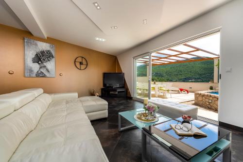 Penthouse Viewpoint