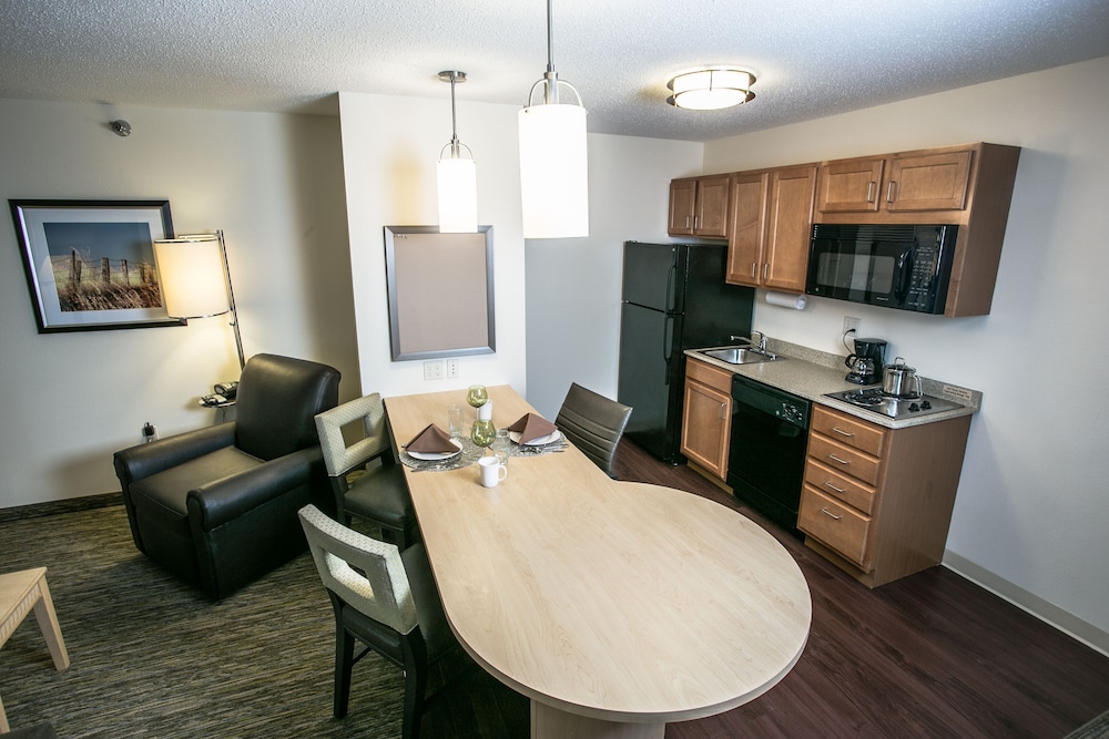 Candlewood Suites Fargo N. Dakota State University by IHG - photo 38