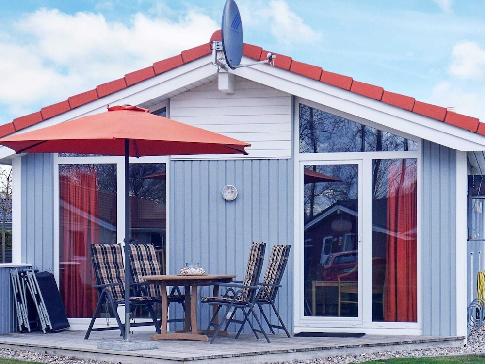 4 person holiday home in GROEMITZ — 4-Star Luxury Hotel in Gromitz, Germany