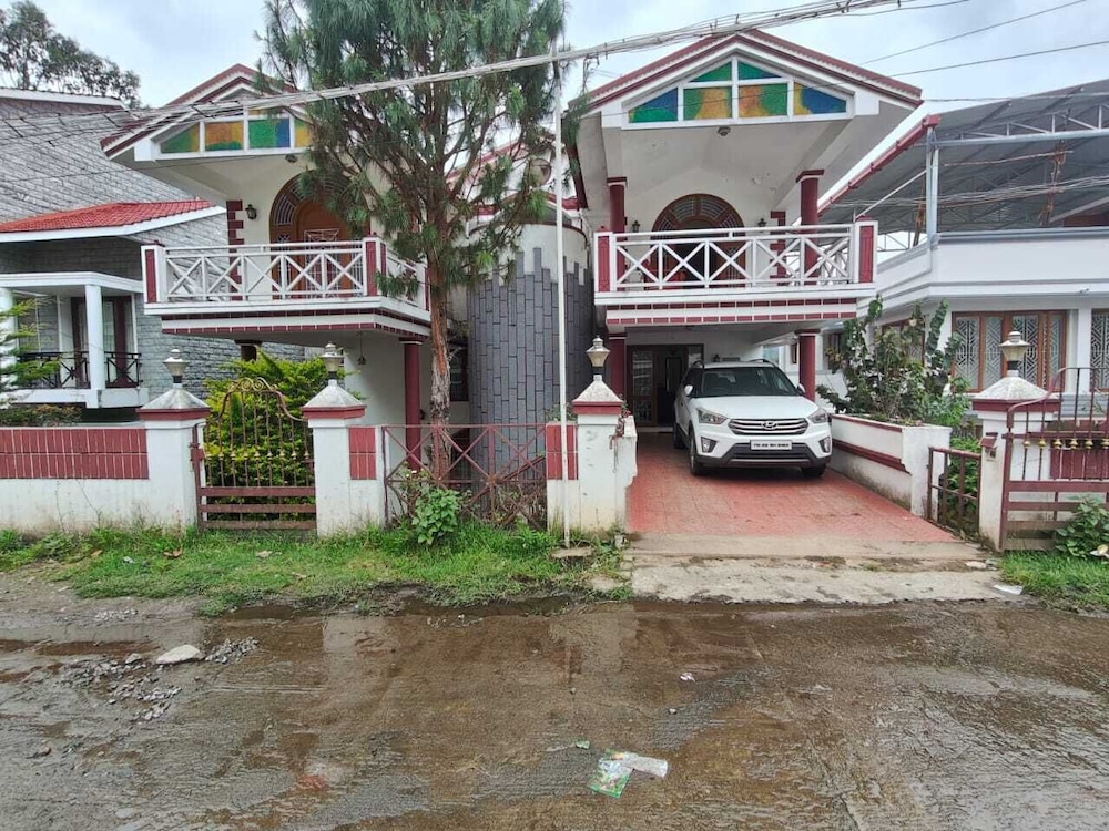 Sunshine Royale - last minute hotel in Kodaikanal