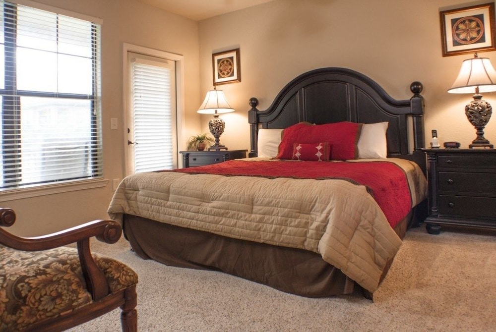 Ip60498 Bella Piazza Resort 3 Bed 3 Baths Condo - photo 4