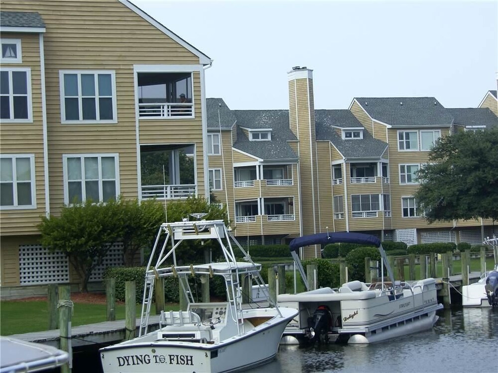 Pirate S Cove Resort Condos — Manteo
