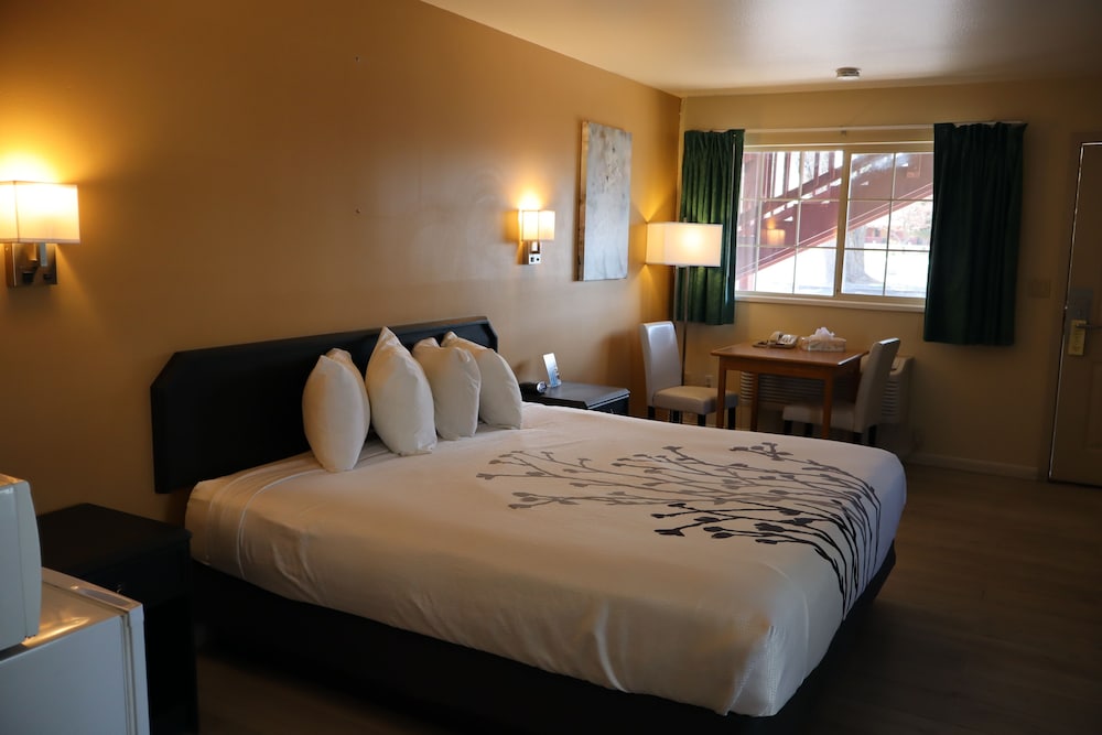 Black Canyon Motel - photo 16