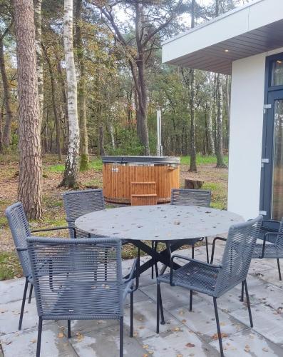 Natuurchalet Hellendoorn Met Hottube — Haarle