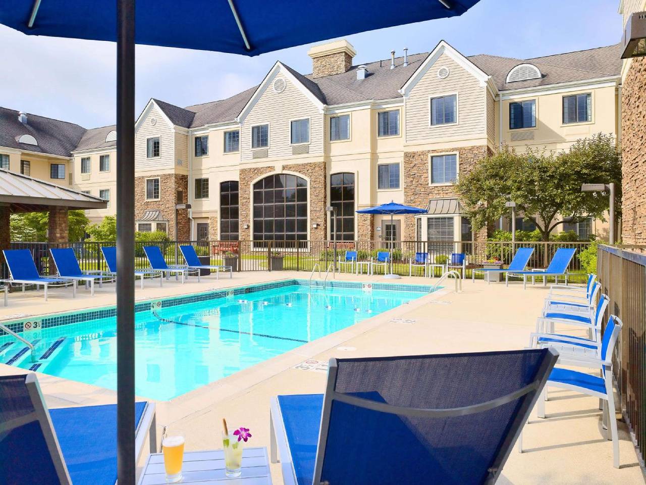 Staybridge Suites Burlington Boston - photo 2