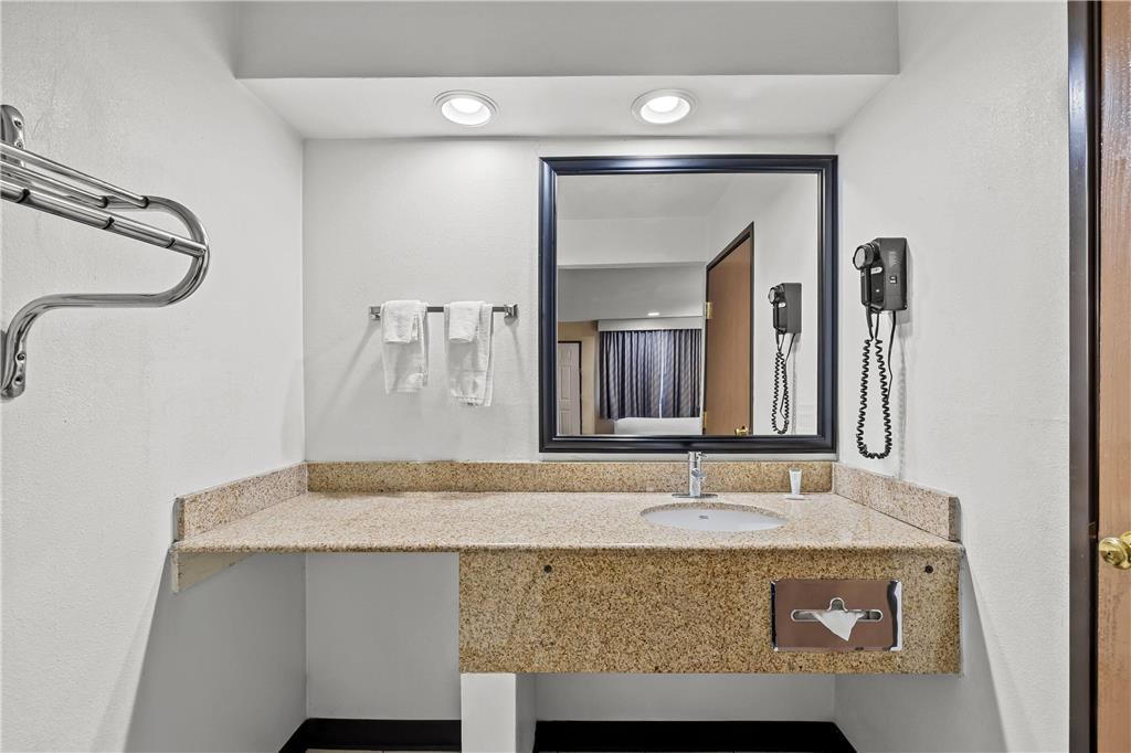 Days Inn by Wyndham Tucson Airport - photo 11