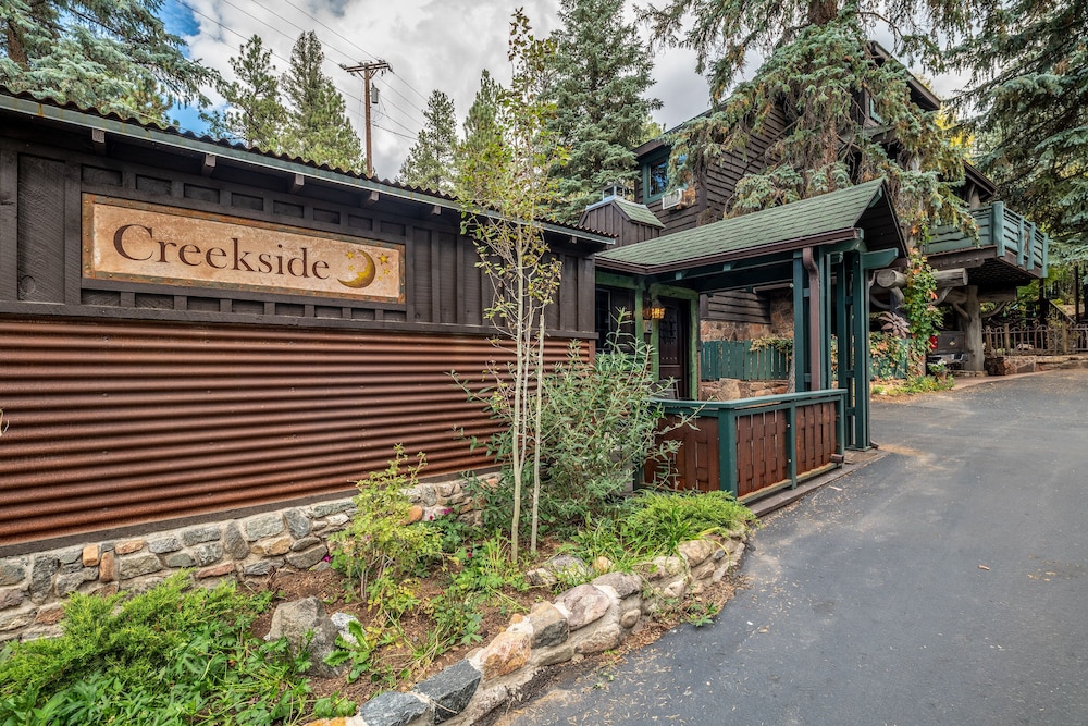 Highland Haven Creekside Inn - photo 218