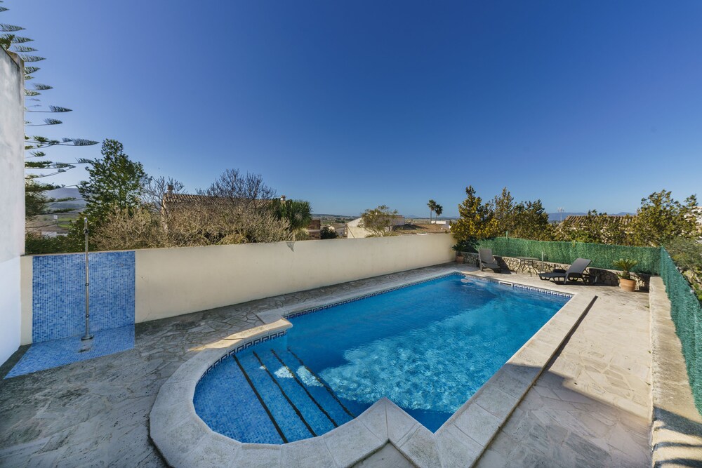 Villa Es Pla — 4-Star Luxury Hotel in Montuiri, Spain