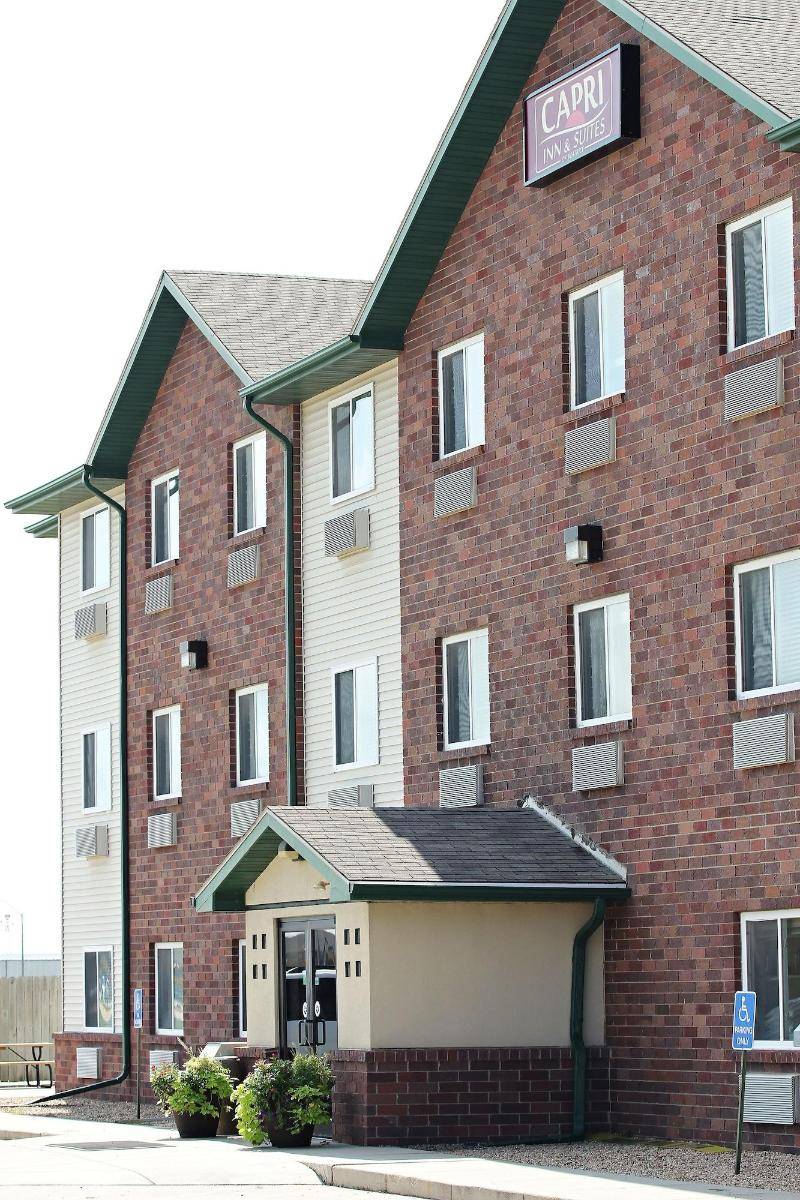 Capri Inn and Suites of Beatrice - photo 3