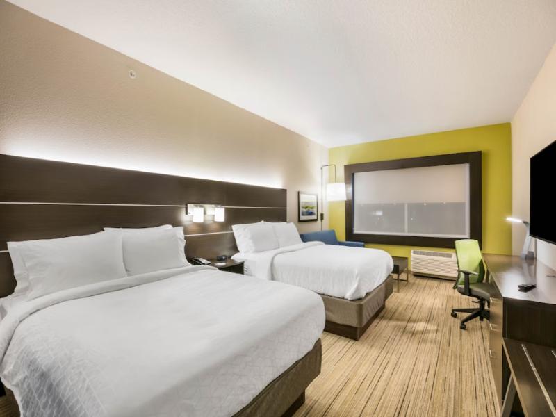 Holiday Inn Express Jacksonville Town Center - photo 26