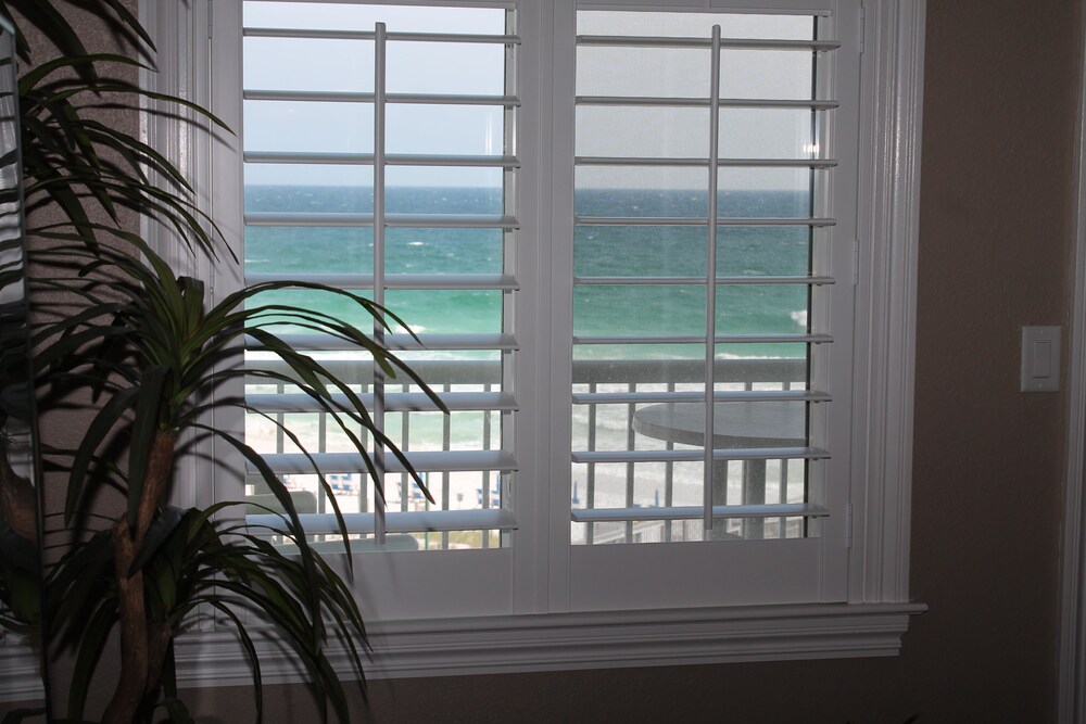 Holiday Surf and Racquet Club - photo 23