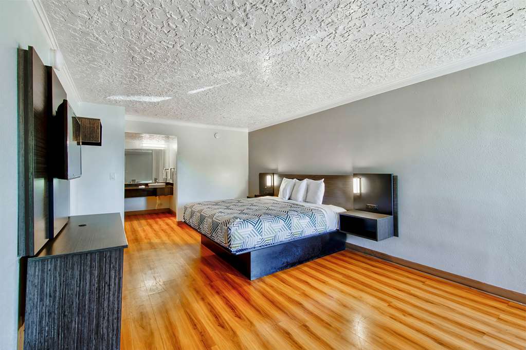 Motel 6 Fort Worth TX White Settlement - photo 4